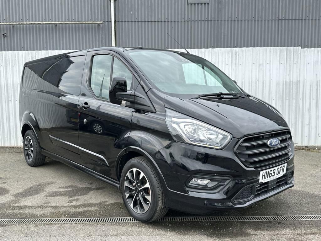 2019 Ford Transit Custom Panel Van with 32,158 miles