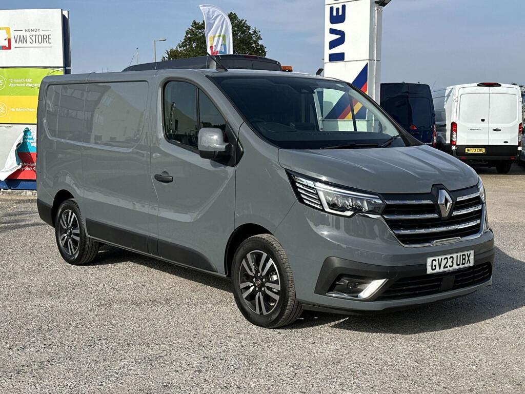 2023 Renault Trafic Panel Van with 222 miles