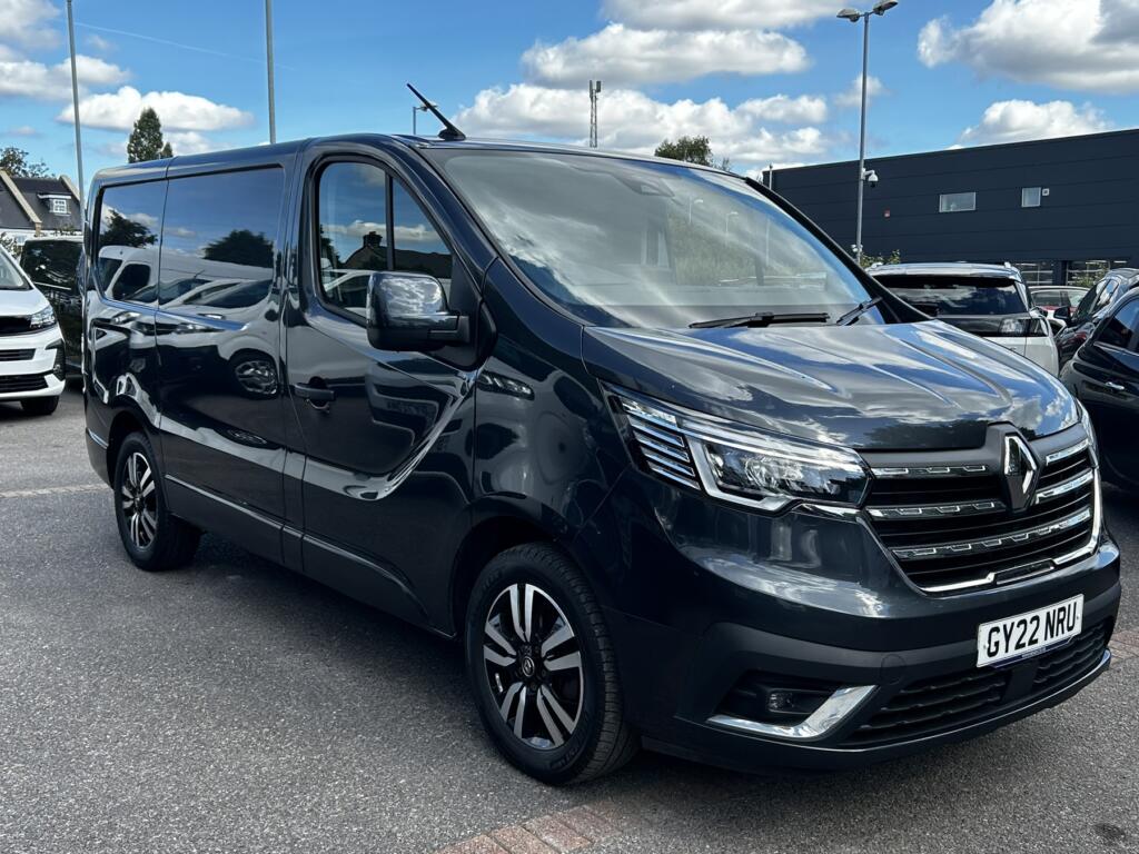 2022 Renault Trafic Panel Van with 6,887 miles