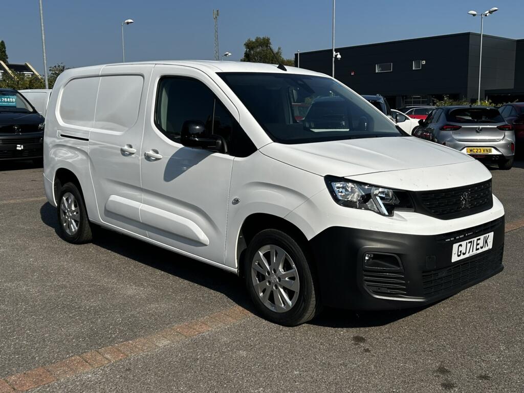 2021 Peugeot Partner Panel Van with 41,645 miles