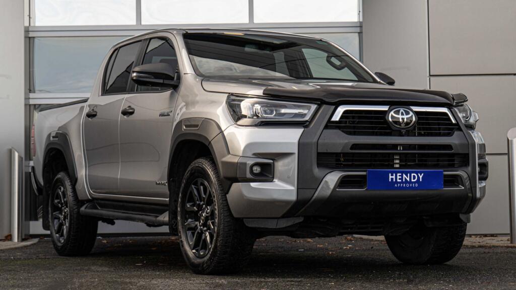 2023 Toyota Hilux Pickup with 5,126 miles