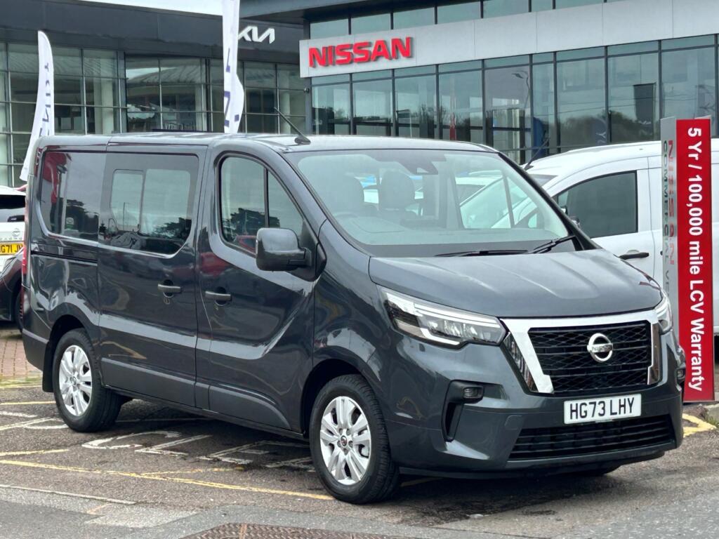 2024 Nissan Primastar Window Van with 1,154 miles